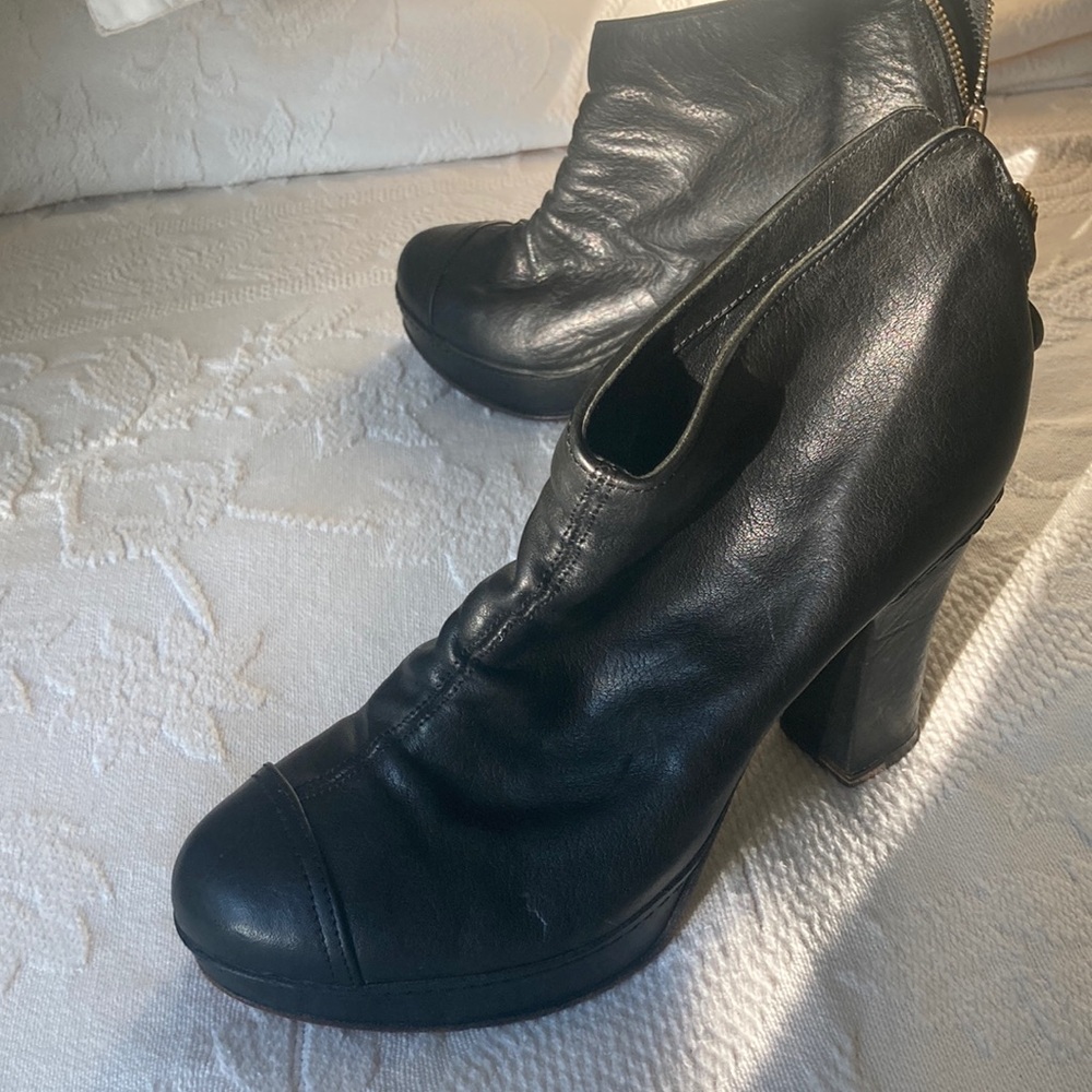 Fiorentini and Baker Heeled Back Zip Bootie